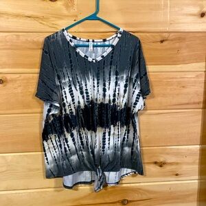 $7 P & Rose medium knot front tie top